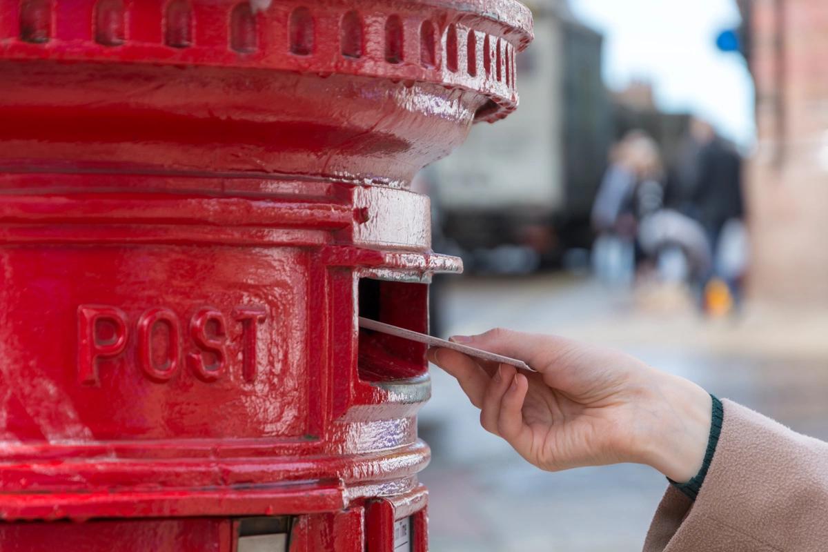 Royal Mail to increase stamp prices